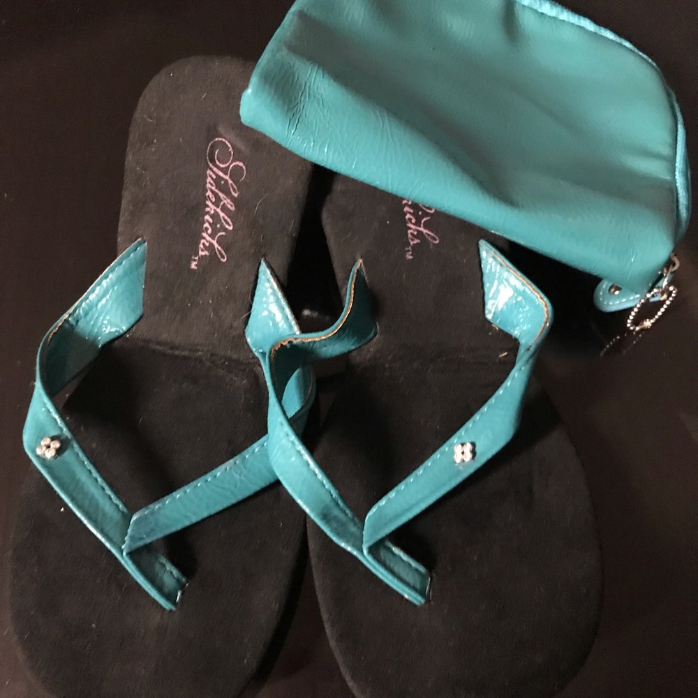 Turquoise Heeling Feet shoes in a pouch M 7/8